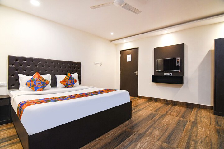 Room 15 of 39