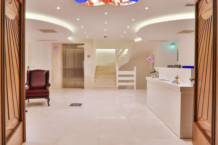 Guest Lobby