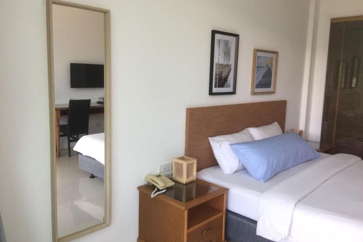 Room 12 of 46