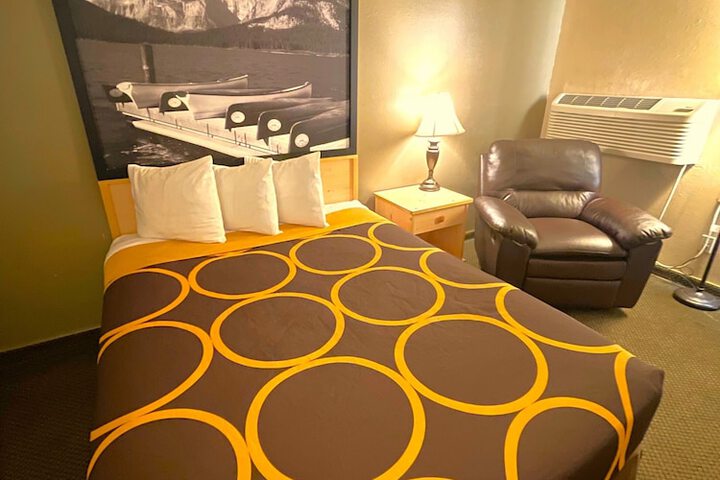 Room 5 of 46