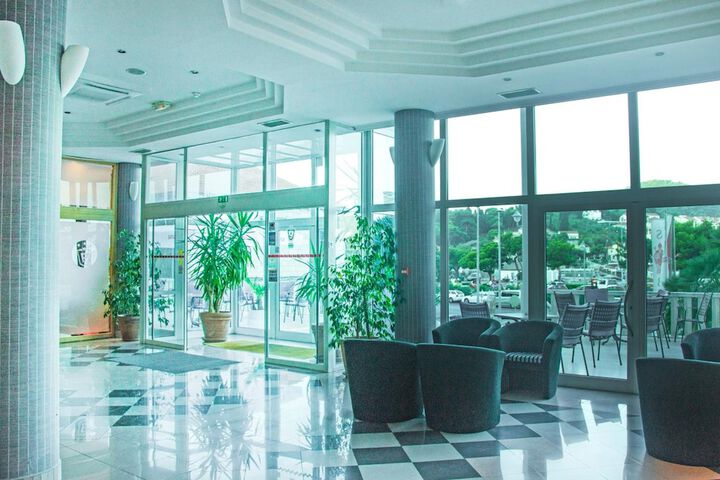 Hotel Lobby