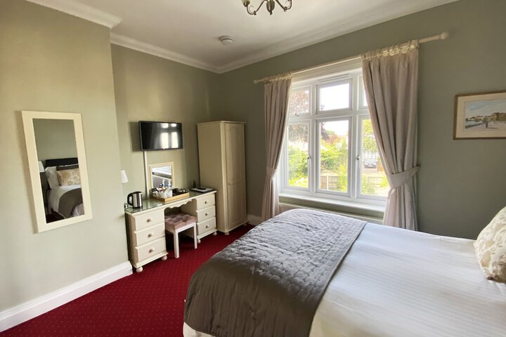 Room 3 of 18