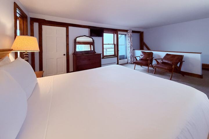 Room 55 of 331