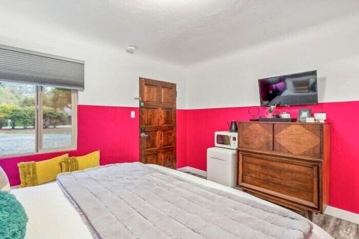 Room 35 of 71