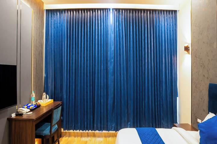 Room 90 of 136