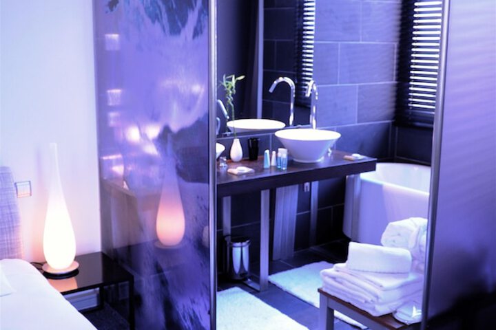 Room 10 of 21