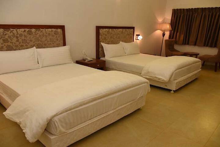 Room 5 of 68