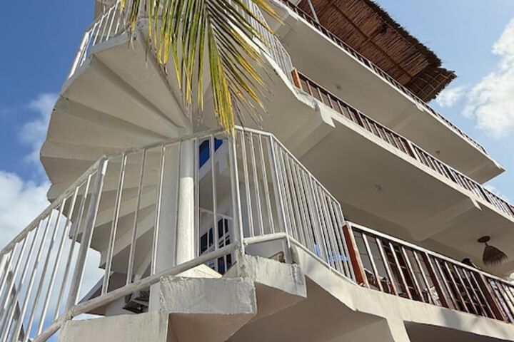 zanz bay hotel