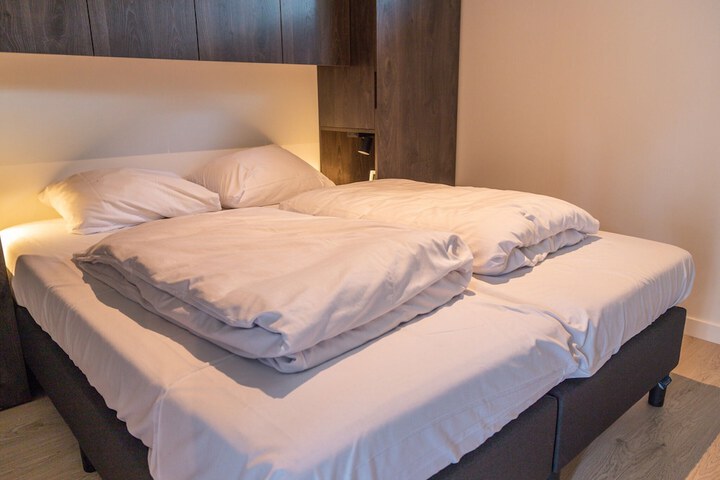 Room 3 of 35
