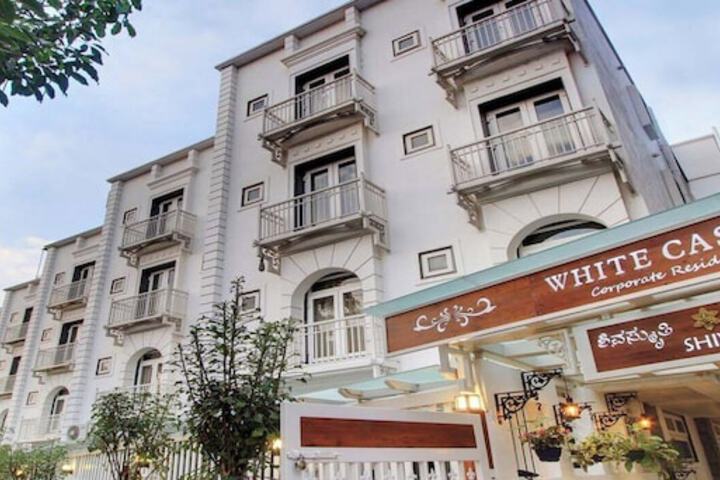 White Castle (Boutique Apartment Hotel)