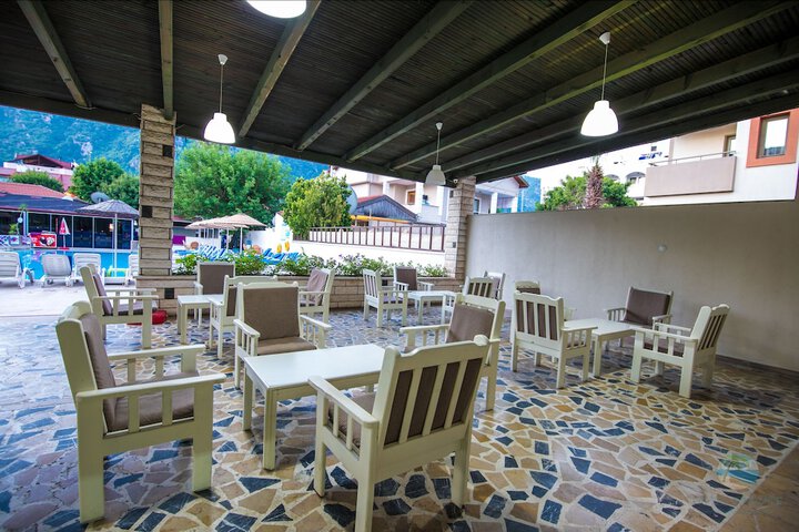 Terrace/Patio 20 of 49