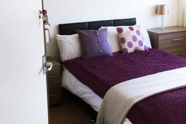 Room 3 of 6