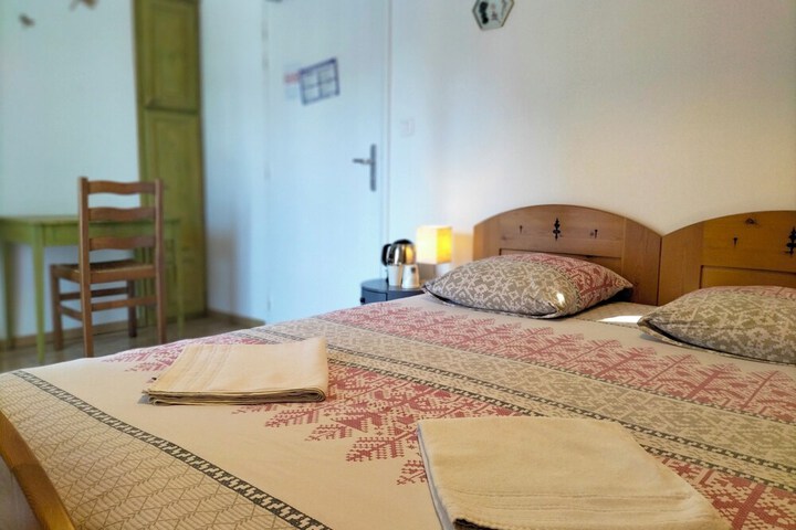 Room 33 of 70