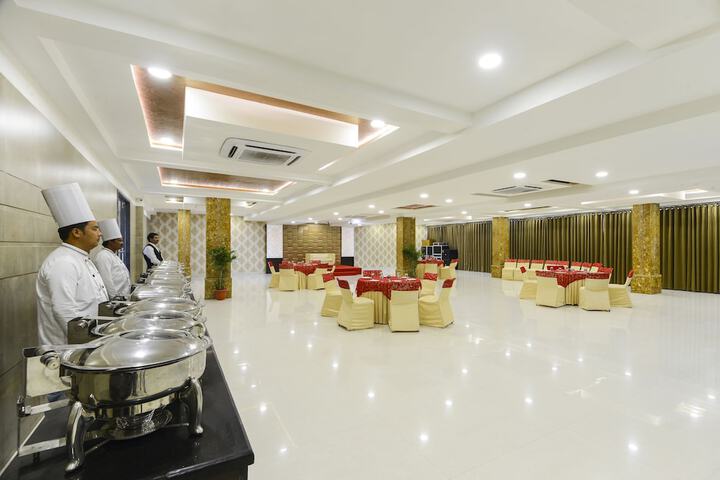 Ballroom/Hall 21 of 37