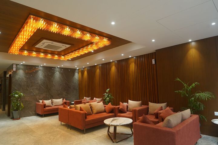 Hotel Interior 4 of 29