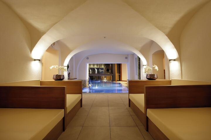 Hotel with Pool