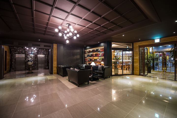 Hotel 5 of 69
