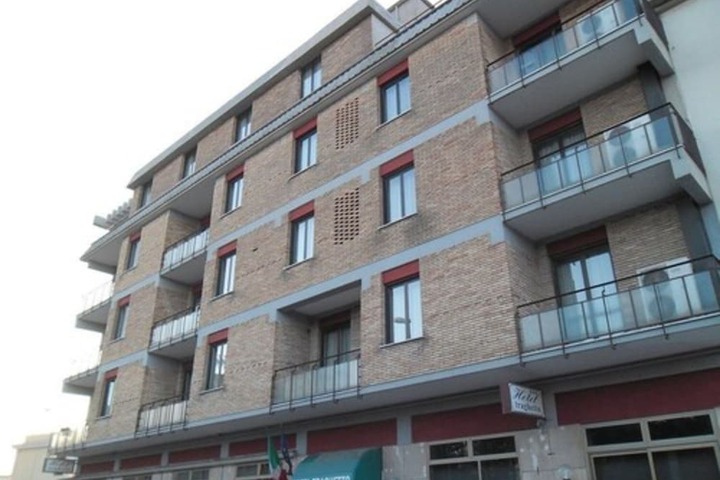 Exterior of Hotel Traghetto