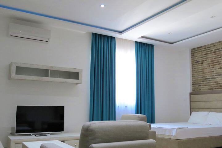 Room 26 of 34