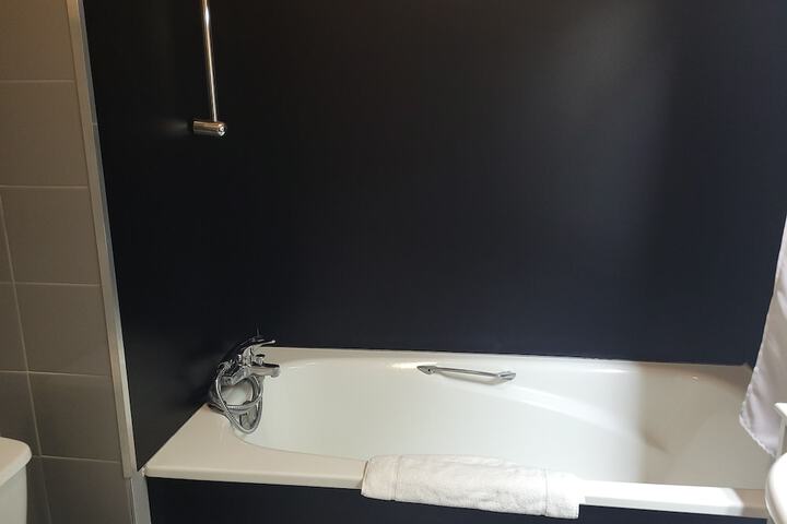Room 113 of 143