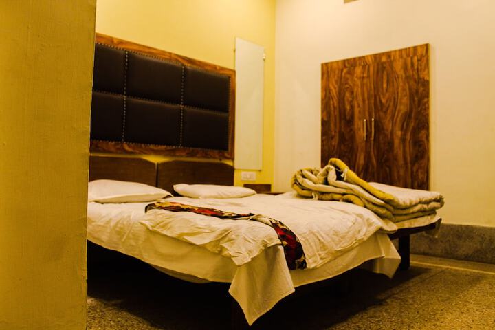 Room 19 of 62