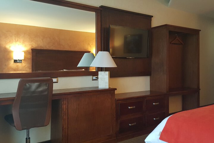 Room 12 of 29