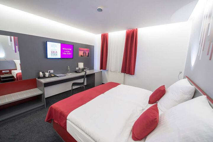 Room 10 of 40