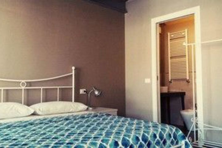 Room 20 of 33