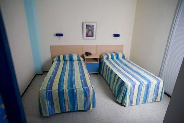 Room 8 of 23