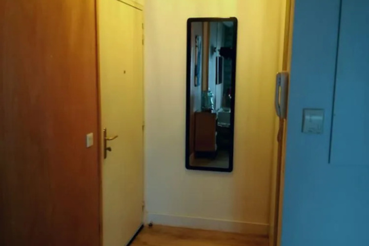 Room 9 of 10