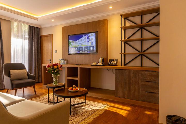Room 5 of 70
