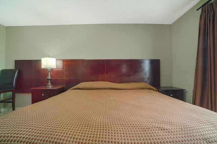 Room 14 of 50