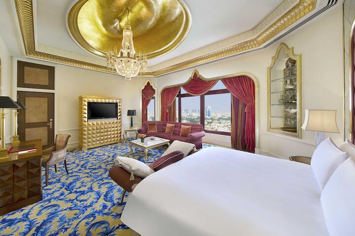 Room 25 of 80