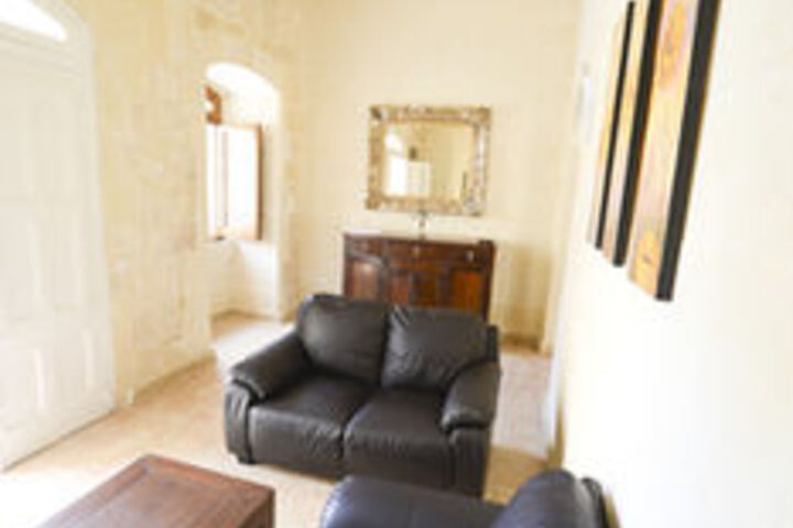 Room 26 of 80