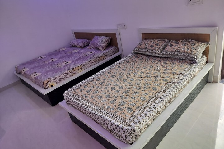 Room 8 of 28