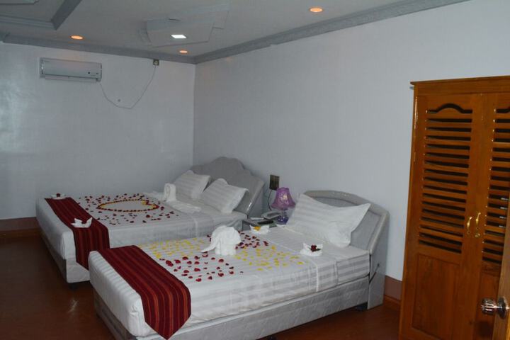 Room 4 of 51