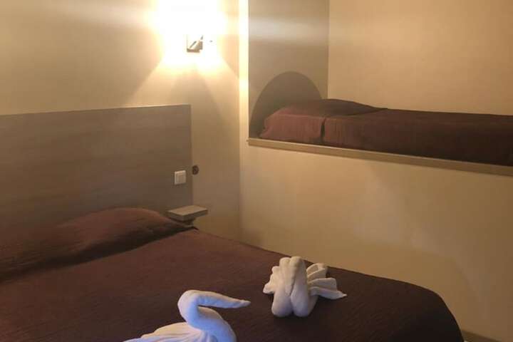 Room 30 of 59