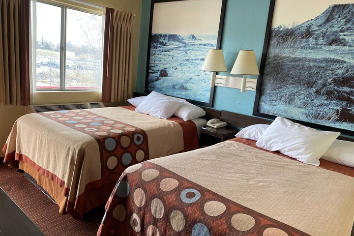 2 Double Beds (4 of 7)