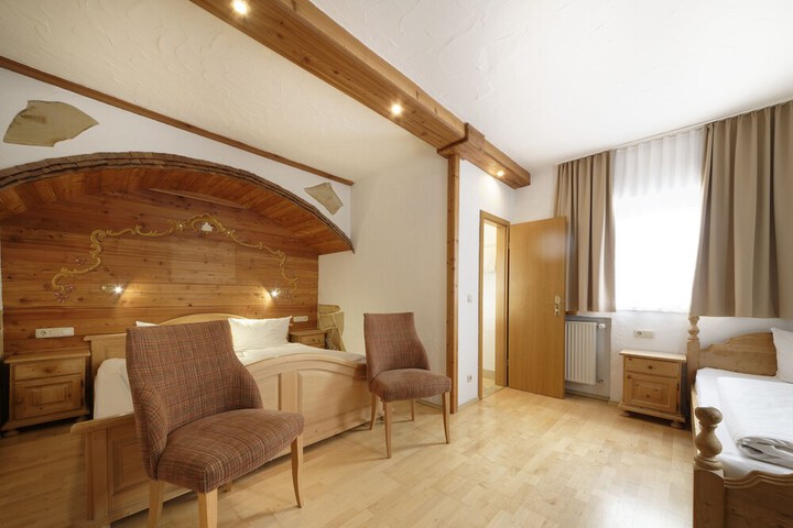 Room 10 of 71