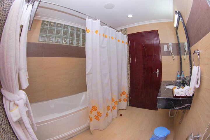 Room 26 of 90