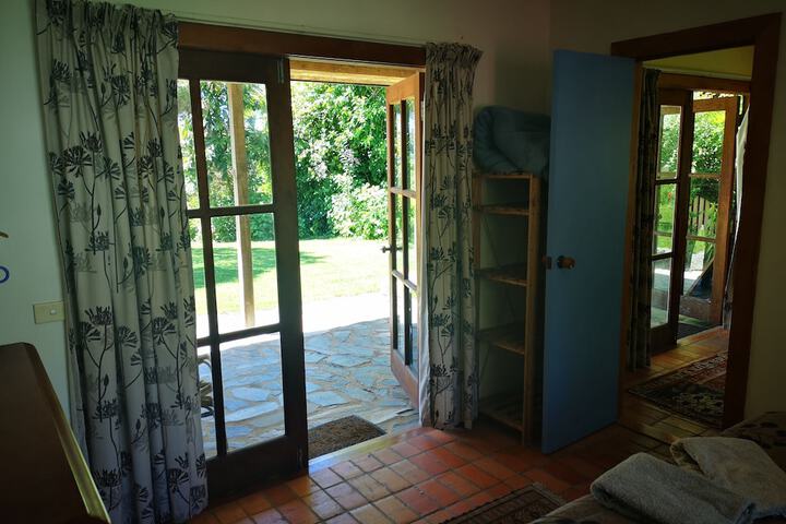 Room 6 of 25