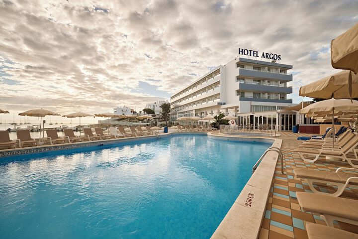 Pools & Facilities