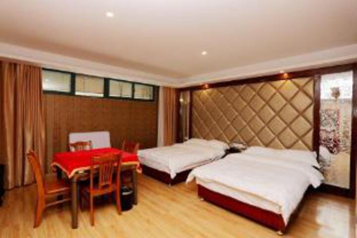 Room 5 of 6