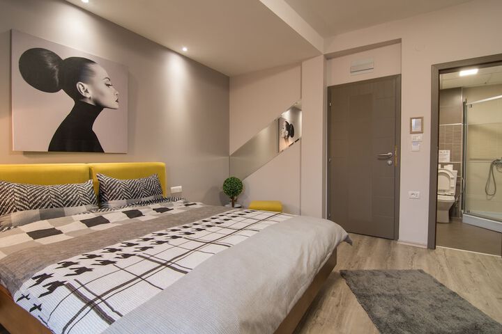 Room 27 of 45
