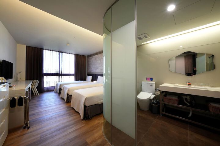 Room 96 of 155