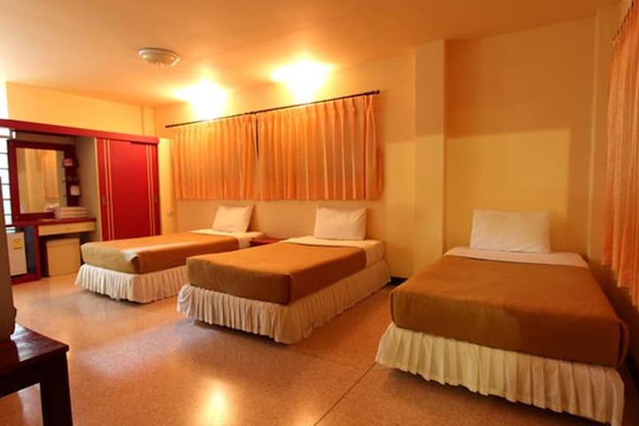 Room 16 of 62