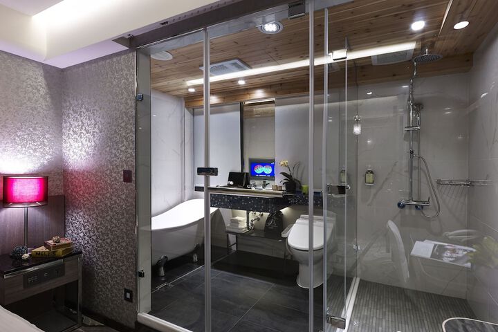 Room 40 of 52