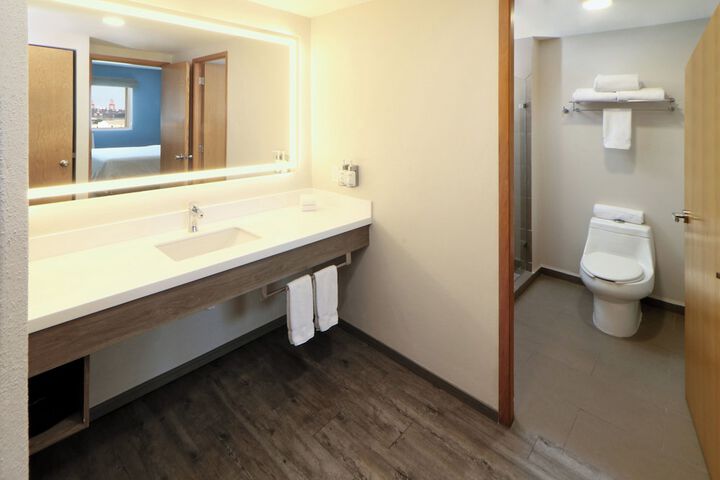 Room 25 of 70