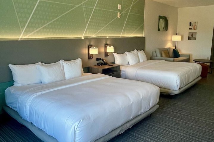 Room 20 of 38