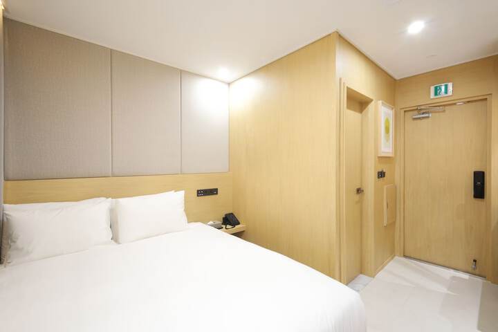 Room 25 of 75